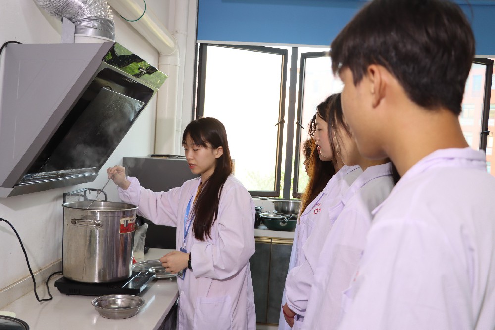 食品营养与健康（药学院）